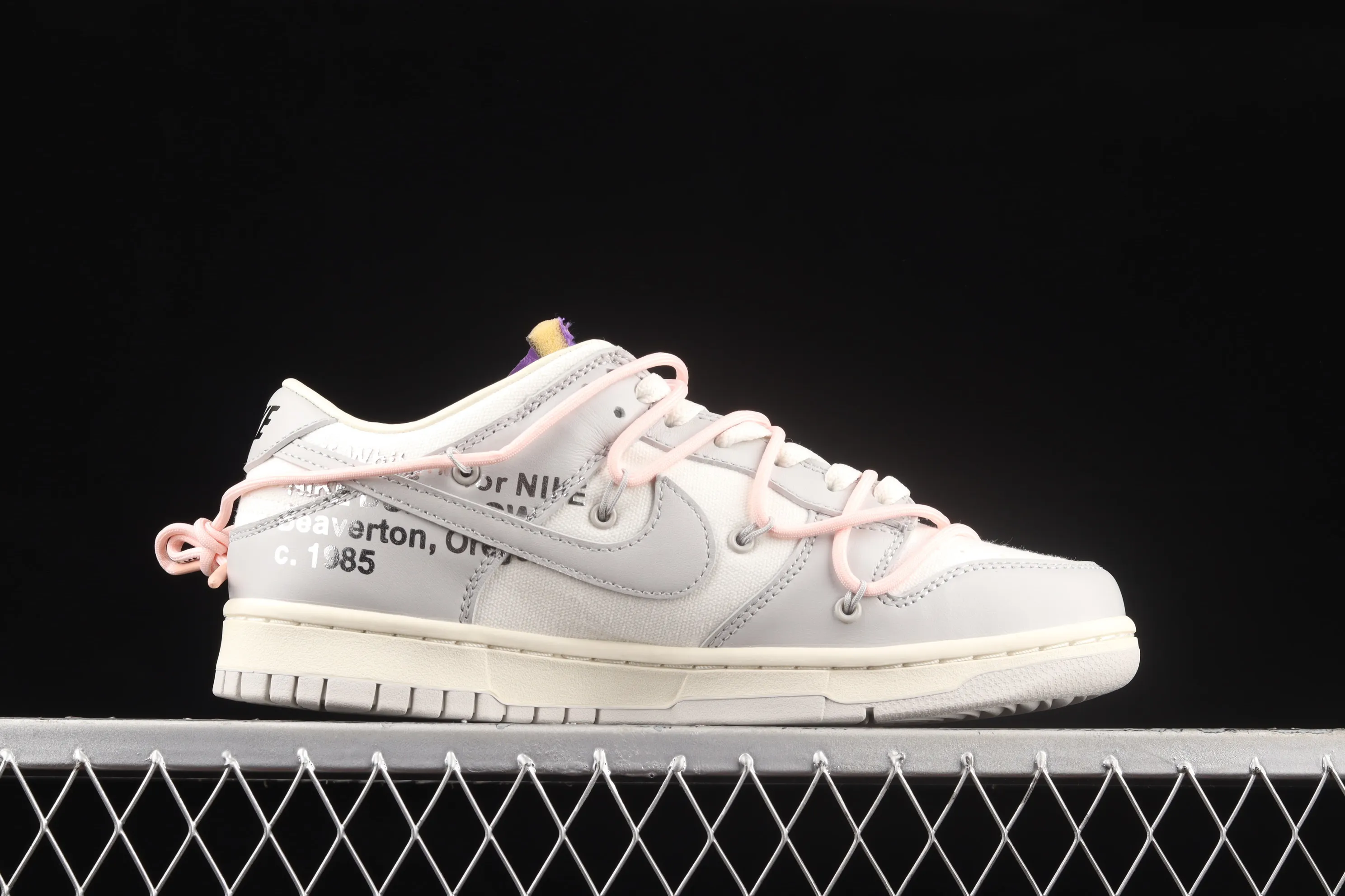All Categories Nk SB Dunk Series Nk SB Dunk Low Low-top sneakers Pure original version OF x Nk Dunk Low OW Gray SB smashed backboard fashion casual sneakers DM1602-119